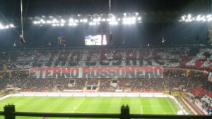 AKO STE SE PITALI: Razlika između italijanskog i srpskog derbija je – ogromna! (FOTO)