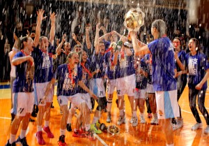 VELIKO SLAVLJE: Košarkašice Radivoja Koraća srušile Zvezdu i osvojile titulu (FOTO)