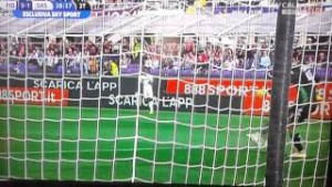 Neverovatan autogol golmana Sasuola