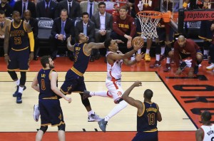 NBA: Ne može se sa dva igrača protiv Lebrona i družine – Klivlend je prvi finalista! (VIDEO)