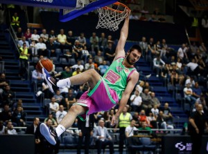 ‘GOTOV JE’: Nikola Janković slučajno isprovocirao Delije, a oduševio Grobare (VIDEO)