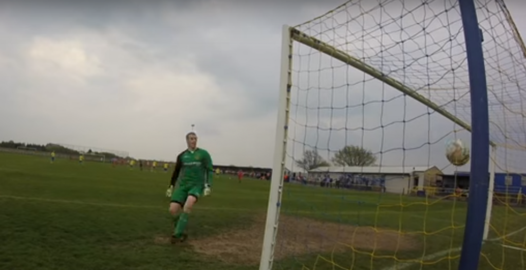 NEVEROVATNO: Postignut gol godine, ma i decenije – ali ga samo sudija nije uočio! (VIDEO)