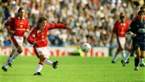 VREMEPLOV: Jednom bi bilo slučajno, ali dve Bekamove bombe sa svoje polovine su – magija! (VIDEO)