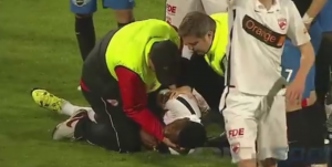 STRAŠNO: Fudbaler u Rumuniji doživeo srčani udar, lekari se bore za njegov život (VIDEO)