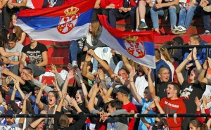 SA TRIBINA NIJE ZANIMLJIVO: Zašto gledati ‘orlove’ na stadionu, kad može ovako… (FOTOGALERIJA)