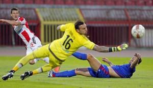 STATIVA I DVA GOLA: Sjajan duel na Marakani, Zvezda dostojan rival Olimpijakosu (VIDEO)