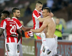 PESMA NE IZLAZI IZ GLAVE: Grujić i Ristić sa Majorke novim stihovima pozdravljaju Plavšića (VIDEO)