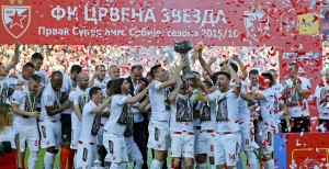 MEĐU IGRAČIMA: Zvezdina proslava titule iz potpuno drugačijeg ugla (VIDEO)