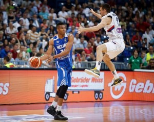 SJAJNI POTEZI U ARENI: Još jedan Alley Oop, Gudurić za Dangubića (VIDEO)