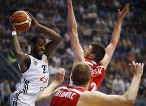 BURNIJE NIJE MOGLO: U uzavreloj atmosferi Partizan zakazao finale sa Zvezdom (VIDEO)