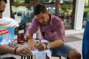 PAO DOGOVOR: Štoper Zvezde potpisao ugovor na godinu dana