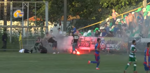 HAOS I UMALO TRAGEDIJA: Navijači prebili direktora kluba, on se potom vratio s pištoljem (VIDEO)