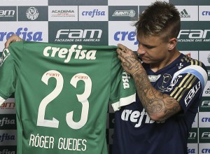 KAD JE SUĐENO: Jedan od najneobičnijih golova sezone (VIDEO)