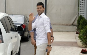 SLAVI SE JELENIN ROĐENDAN: Nole u transu sa mikrofonom u ruci uz ‘najskuplju’ pesmu (FOTO) (VIDEO)