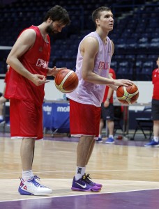 BRAVO MOMCI! Srbija u tubulentnom meču pobedila Francusku!