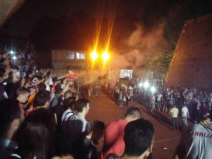 SVE GORI NA KALIŠU: Delije u delirijumu bakljadom slave titulu (FOTOGALERIJA)