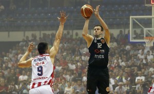 FER-PLEJ: Evo zašto je Novica zaustavio vređanje Zvezde…