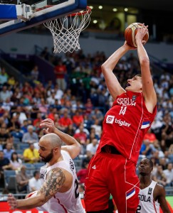 NBA: Jokić ‘razbio’ Orlando i postavio rekord, Golden Stejtu pripao derbi protiv Klivlenda (VIDEO)