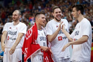 LUDILO OD KALKULACIJA: Kako Izbeći SAD i Srbiju, ali i ispadanje!