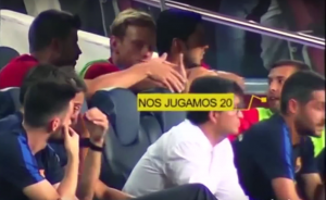 ŠOU NA KLUPI BARSE: ‘Aj u 20 marki da će da odbrani? Nije mnogo!’ (VIDEO)