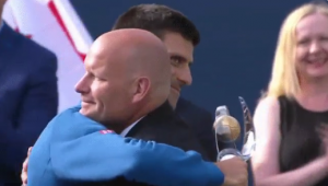 VELIKI NOVAK ĐOKOVIĆ: Hajde da svako zagrli osobu do sebe! (VIDEO)