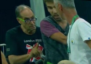 UMALO TUČA I INCIDENT: Vređali Džumhura na verskoj osnovi, umešao se i njegov otac (VIDEO)