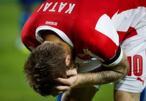 SRCE PUCA OD TUGE: Reakcija dečaka kada je saznao da Katai ide iz Zvezde (VIDEO)