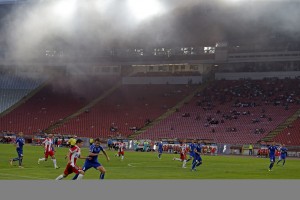 FOTOGALERIJA: Tužna slika Marakane, Delije postavile jasno pitanje (FOTO)