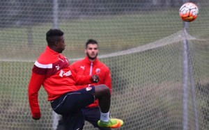 NE SMETA IM KIŠA: Zvezdaši raspucani na Zlatiboru