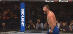 BRUTALNO: Amerikanac razornim udarcem demolirao Ljatifija (VIDEO)