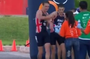 BRATSKA LJUBAV: Ugurao u cilj brata, koji je bio pred kolapsom (VIDEO)