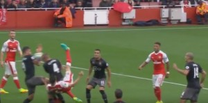 ČIJI JE GOL LEPŠI? Tadićev slobodnjak protiv majstorije Koščielnog (VIDEO)