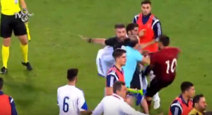 OPŠTA ŠORKA: Turci odlepili zbog poraza, pljuvali Kiprane, a pesnice letele na sve strane (VIDEO)