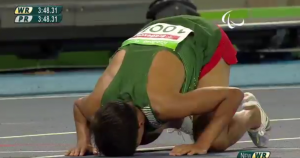 ČUDO SE DOGODILO: Paraolimpijac bio brži od olimpijskog šampiona! (VIDEO)