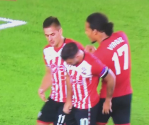 VARNICE U TIMU SAUTEMPTONA: Tadić jurio saigrača i otimao mu loptu, ali… (VIDEO)