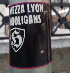 HAOS U EVROPI: Huligani bacili senku na Ligu šampiona (VIDEO)