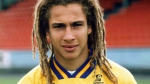 VREMEPLOV: Ceo ‘Žerlan’ je zaplakao zbog katastrofalnog loma noge Henrika Larsona (FOTO) (VIDEO)