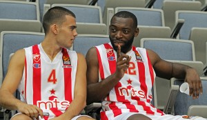 ZAHUKTAVA SE ZVEZDA: Radonjićeva četa jedva izašla na kraj sa Izraelcima (VIDEO)