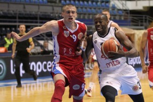 EVO ZBOG ČEGA GA JE DŽILE HTEO: Mladi srpski košarkaš, kog je Partizan želeo, ali je on ‘nestao’, razbio u LŠ (VIDEO)