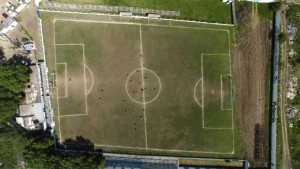 VIDELI SMO ‘KRIVI’ STADION U ARGENTINI: Da li je ovo teren na najčudnijem mestu na planeti? (FOTO)