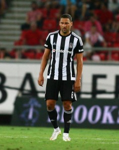 VELIKA PROMENA: Duško Tošić je na pragu potpisa sa novim klubom!