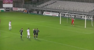 HOBOTNICA ILI SREĆNIK: Da li je ovo najbolja odbrana golmana ove godine? (VIDEO)