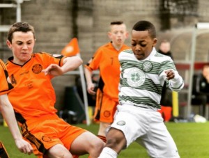 PA, ON JE JOŠ DETE: Novi ‘Mesi’ sa 13 godina debitovao za Seltik, hoće li UEFA reagovati (FOTO) (VIDEO)