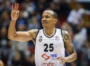 NE LIČI NA SEBE: Pogledajte prvu fotografiju Hečera nakon izlaska iz bolnice (FOTO)