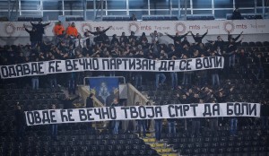 POSLEDNJI POZDRAV: Navijači evropskog giganta oprostili se od ubijenog navijača Partizana (FOTO)