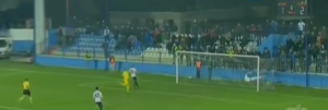 OKRUGLA I NEĆE DA SLUŠA: Potez golmana Radnika će zapaliti internet, Đurđević ubacio loptu u prazan gol (VIDEO)