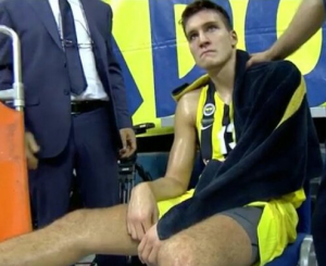 ZAPREPAŠĆUJUĆE: Turci dodatno pogoršali povredu Bogdana Bogdanovića! (FOTO) (VIDEO)