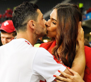 SLAŽETE LI SE? Supruga Blerima Džemailija imenovana za najatraktivniju navijačicu u Evropi (FOTO)