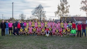 NISU ZABORAVILI DA IGRAJU FUDBAL: Veterani Zvezde se nosili sa „klincima“ iz Republike Srpske (FOTO)