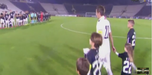 FENOMENALNO: Pogledajte kako su Grobari dočekali kapitena koji večeras piše istoriju (VIDEO)